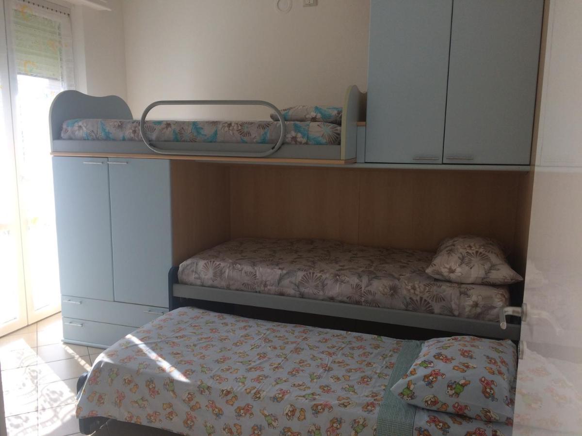 A Casa Di Nonna Luciana - Trilocale Con Giardino Apartment เชริอาเล ภายนอก รูปภาพ