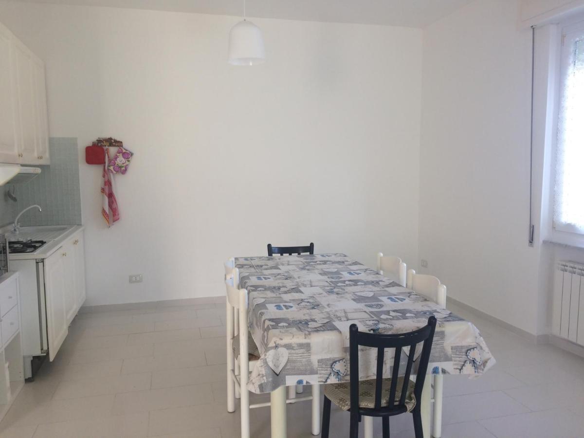 A Casa Di Nonna Luciana - Trilocale Con Giardino Apartment เชริอาเล ภายนอก รูปภาพ