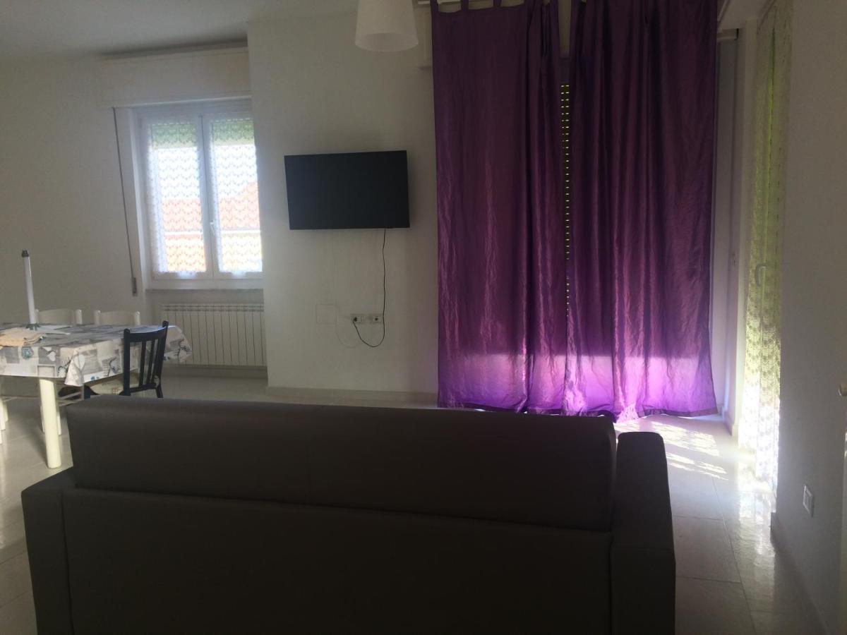 A Casa Di Nonna Luciana - Trilocale Con Giardino Apartment เชริอาเล ภายนอก รูปภาพ