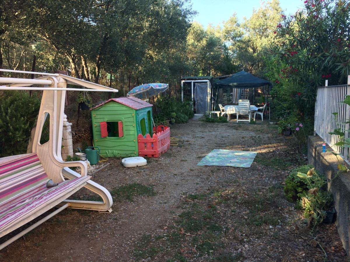 A Casa Di Nonna Luciana - Trilocale Con Giardino Apartment เชริอาเล ภายนอก รูปภาพ